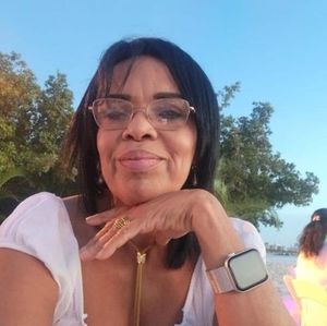 Meet your Posher, Juana